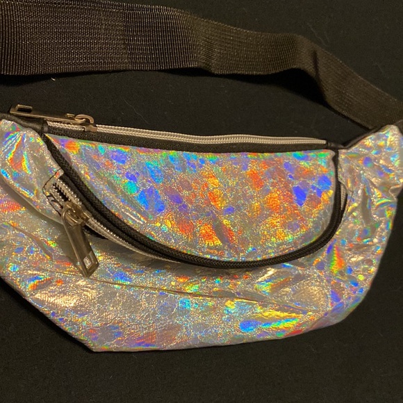 Iridescent fanny pack - Picture 2 of 3